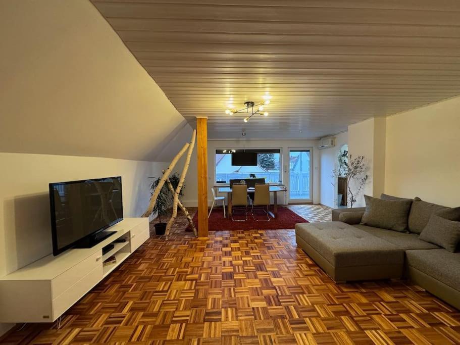 Casa Italia Apartment Оберасбах Екстериор снимка