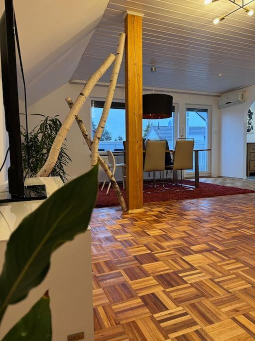 Casa Italia Apartment Оберасбах Екстериор снимка